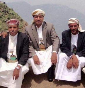شخصيات ووجهاء ومسؤولين يعزون في وفاة الشيخ العميد عبد الجبار محسن قايد الصباحي