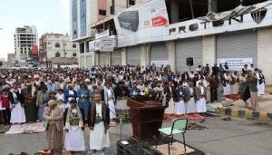 نفت وصول أيا من السفن الأربع التي تم الإعلان السماح بدخولها ميناء الحديدة شركة النفط اليمنية تنظم وقفة عقب صلاة الجمعة للمعتصمين أمام مكتب الأمم المتحدة بصنعاء